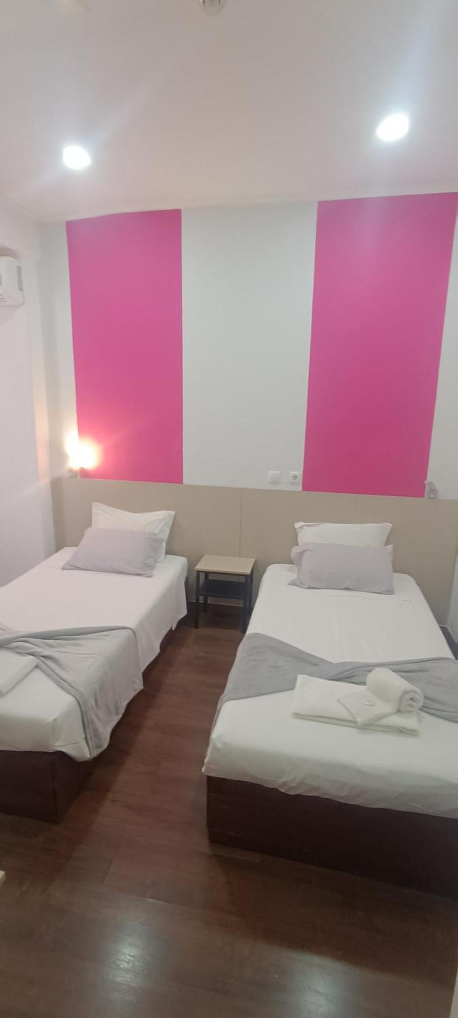 Pensao Nova Goa Hotel ลิสบอน ภายนอก รูปภาพ